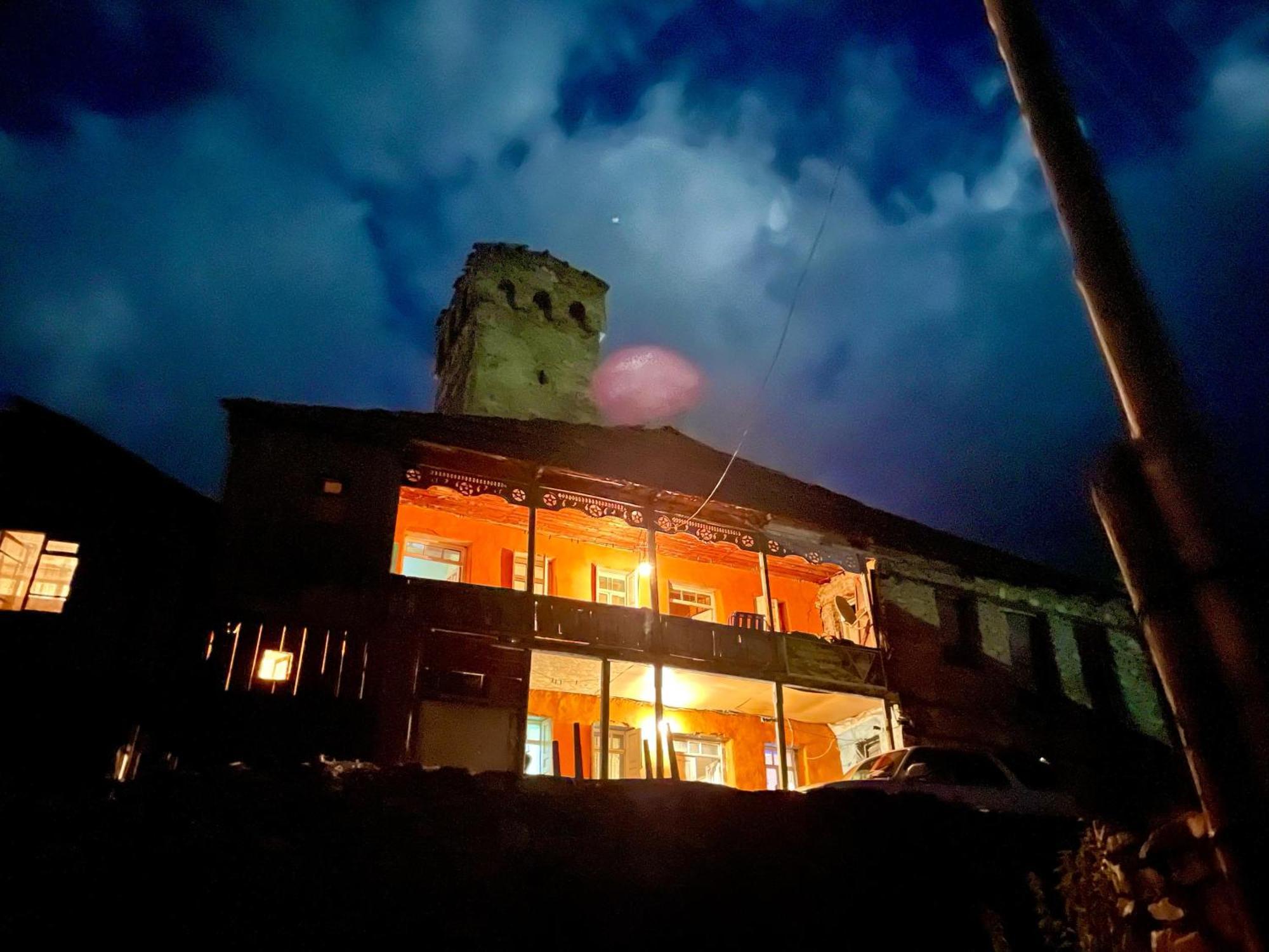 Old House Hotel Adishi Ngoại thất bức ảnh